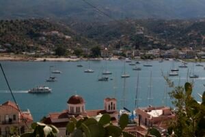Widok z Poros na Galatas, Peloponez